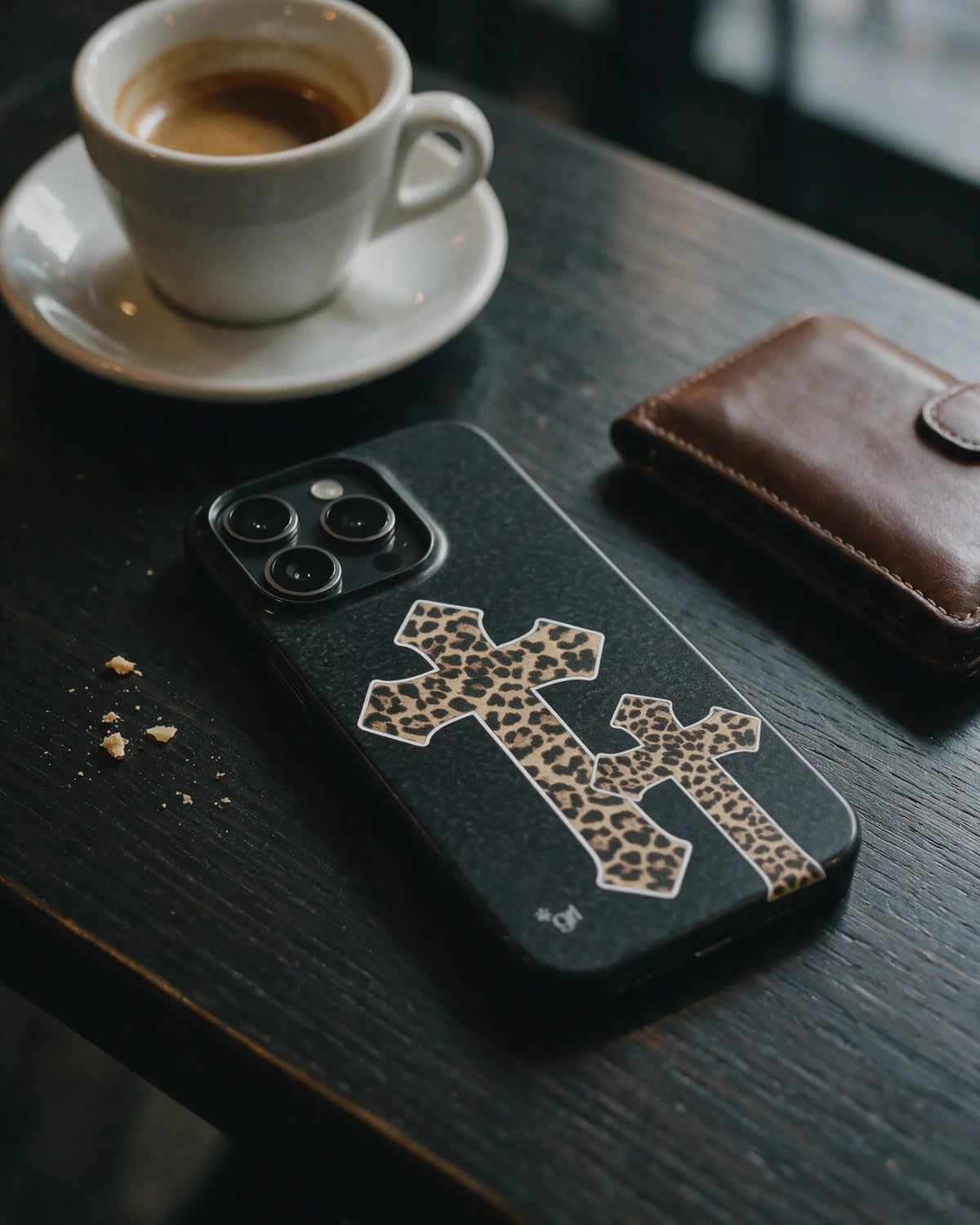 crucify-slim-snap-case-v4