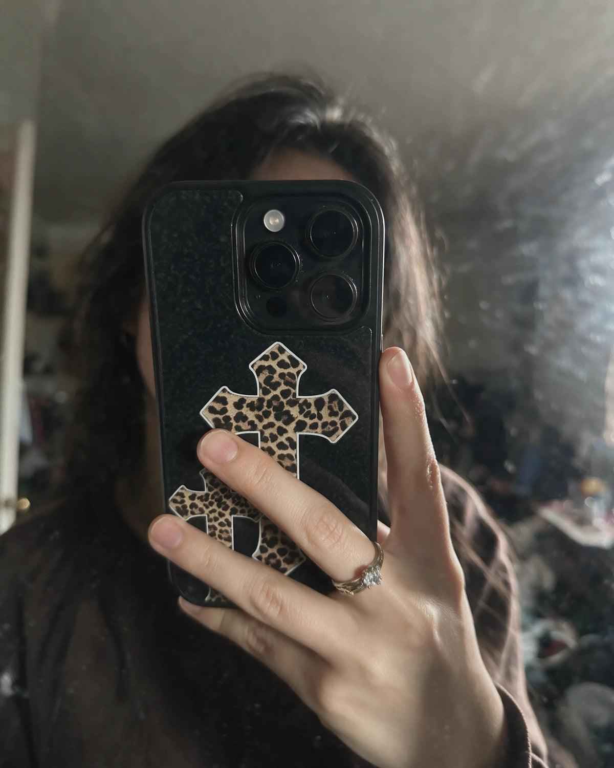 crucify-glass-case-v4