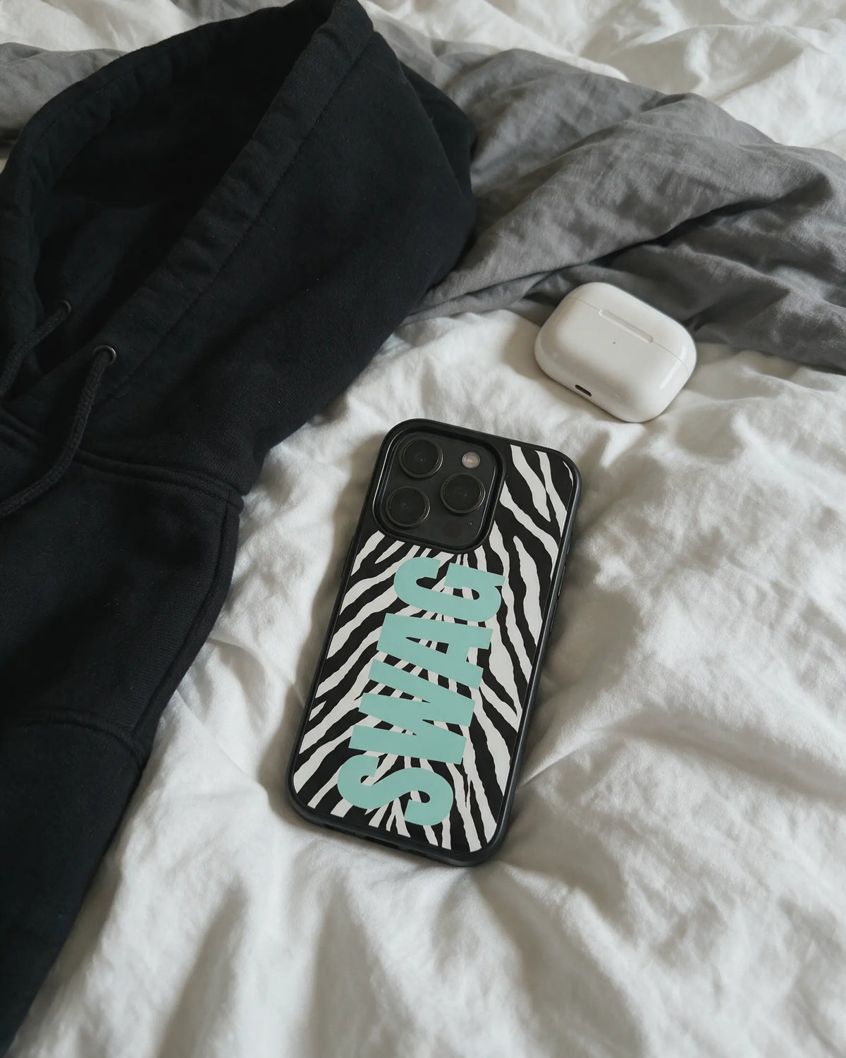 swag-glass-case-v4